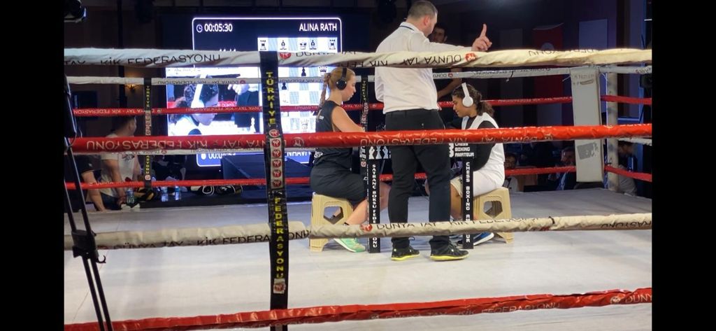 alina_rath_amateur_chessboxing_world_champion_2019_06.jpg